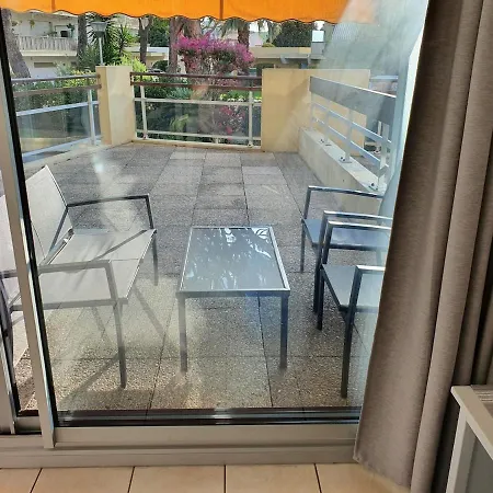 Heliotel Marine St Laurent Du Var Apartment