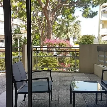Heliotel Marine St Laurent Du Var Apartment